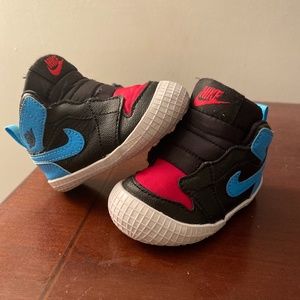 JORDAN 1 CRIB BOOTIE "UNC to Chicago"